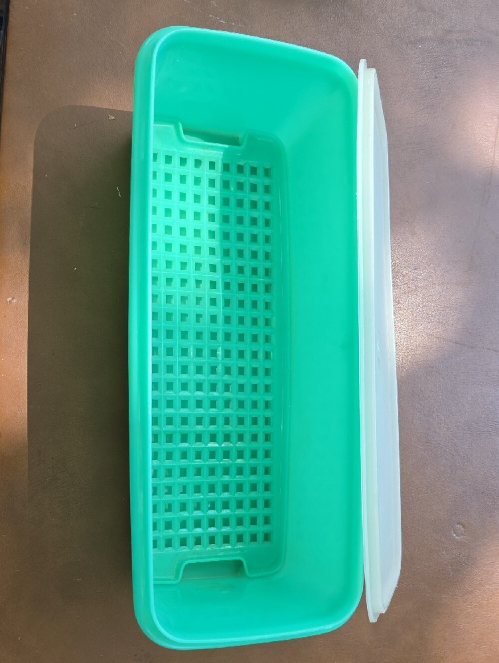 Tupperware Green Rectangular Food Storage Container - Picture 2 of 2